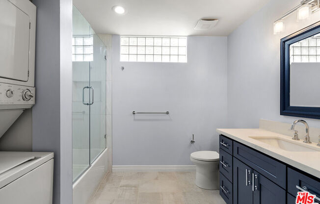 3 beds, 3 baths, 1,350 sqft, $5,800, Unit 301