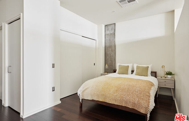 1 bed, 1 bath, 970 sqft, $3,500, Unit 1307