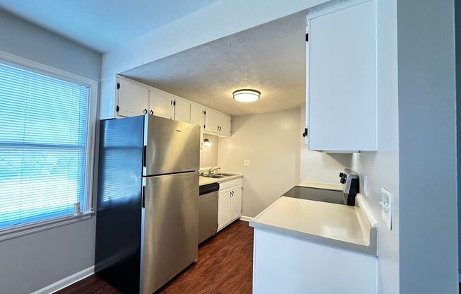 1 bed, 1 bath, 660 sqft, $925, Unit 15