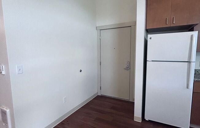 2 beds, 1.5 baths, 920 sqft, $1,700, Unit 89355-08