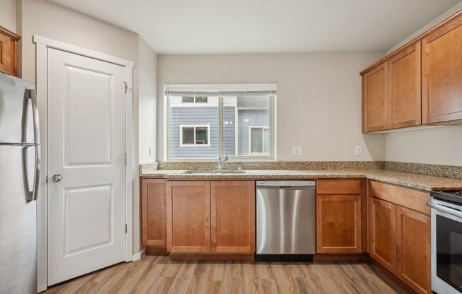 16503 6th Avenue West