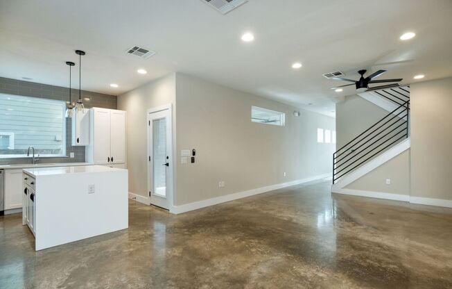 1130 B MASON AVE
