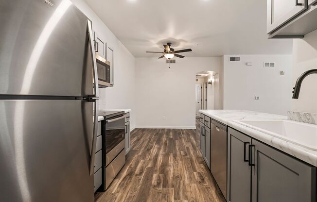 2 beds, 1 bath, 948 sqft, $1,750, Unit 173