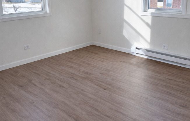 2 beds, 1 bath, 870 sqft, $900, Unit 552-3W