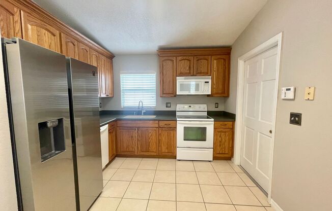 3/2 ALAFAYA WOODS ADORABLE HOME in OVIEDO!