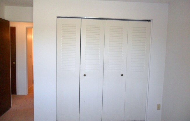 3 beds, 2 baths, 1,265 sqft, $1,242, Unit 08 - 811