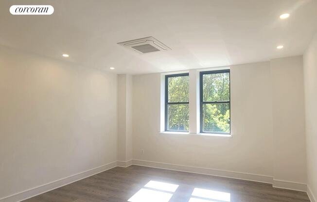 1 bed, 1 bath, $5,500, Unit 4F