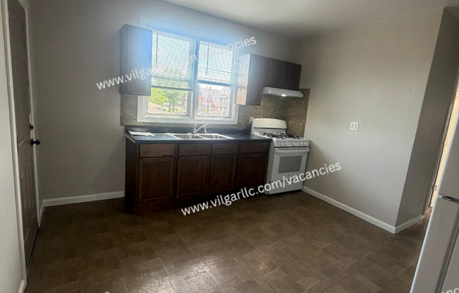 3917 Pulaski St.