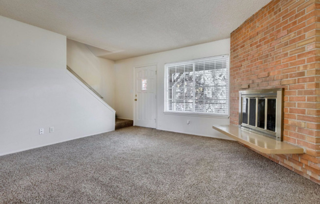 2 beds, 1.5 baths, 1,170 sqft, $1,745, Unit C-202