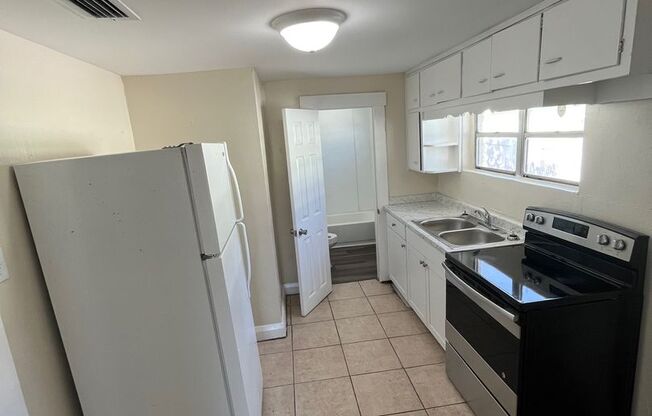 3 beds, 1 bath, $1,495