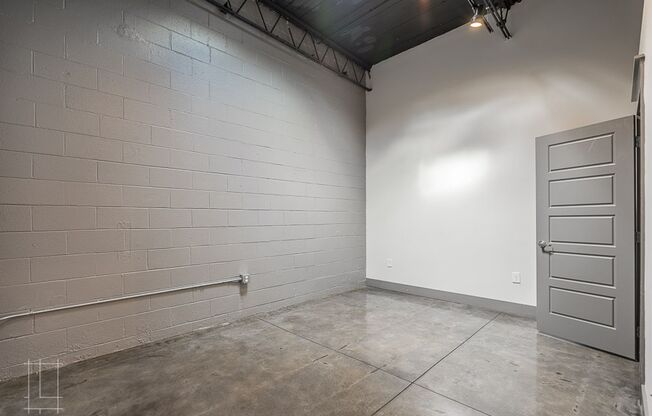 1 bed, 1 bath, $1,400, Unit 727 N. 4th St. Apt. 137