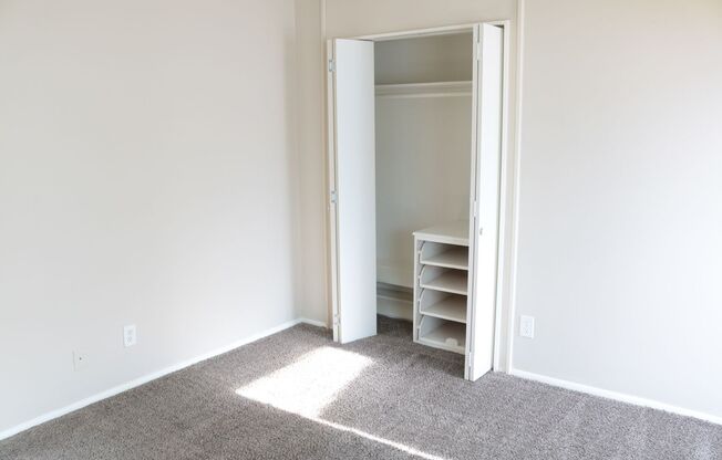 2 beds, 1 bath, 764 sqft, $875, Unit 57B