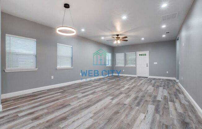 633 HELENA AVE