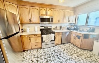 3 beds, 2 baths, $3,000, Unit 1