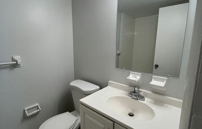 1 bed, 1.5 baths, 655 sqft, $1,629, Unit 500-04