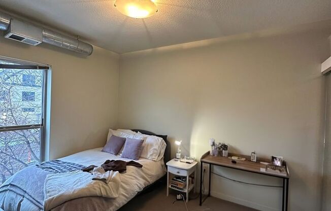 2 beds, 1 bath, 793 sqft, $1,900, Unit 207