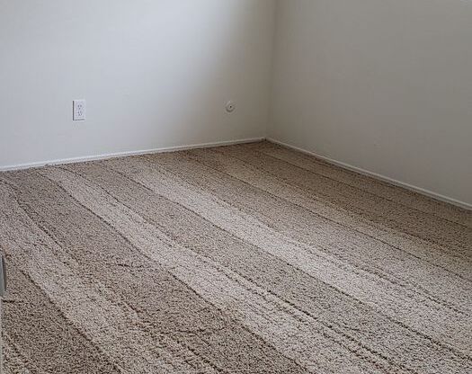 2 beds, 2 baths, 980 sqft, $2,125, Unit 215