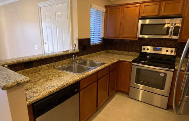 Villa Montevina 2 Bedroom Condo!