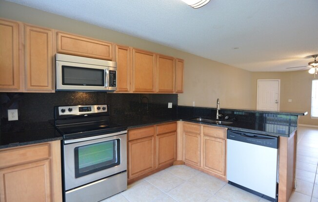 2 beds, 2 baths, $1,600, Unit # #E 109