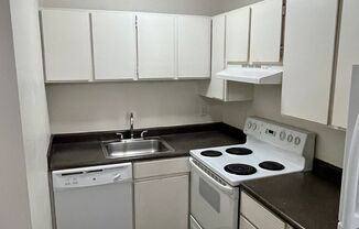 2 beds, 1 bath, 800 sqft, $1,325, Unit 06B