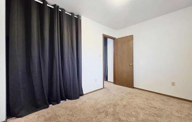 2 beds, 1 bath, 650 sqft, $795, Unit 201