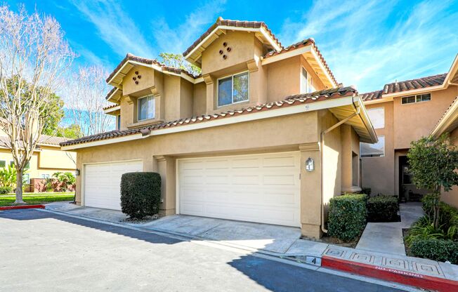 Amazing Townhome with Updates & Golf Course Views!