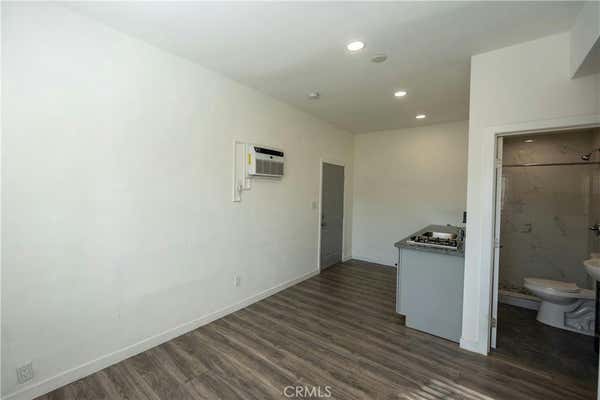 Studio, 1 bath, 200 sqft, $1,300, Unit 3/4