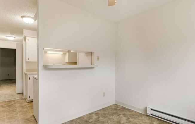 1 bed, 1 bath, 788 sqft, $1,400, Unit 702