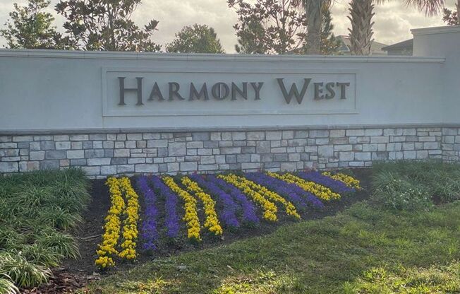 3 Bedroom 2.5 Bath Townhouse in Harmony West for RENT!