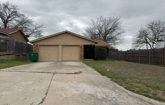 Nice 3 Bedroom Home in Haltom City