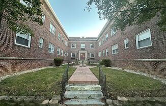 Walnut Manor Apartments