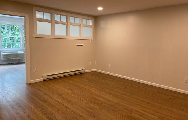 2 beds, 1 bath, 759 sqft, $2,250, Unit 208