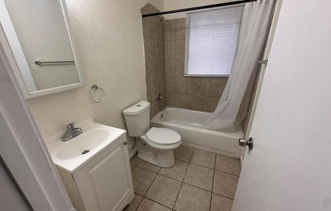 1201 N 18 ST