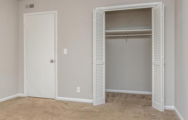 2 beds, 1 bath, 950 sqft, $1,250