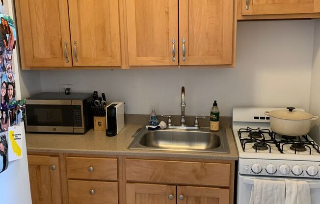 1 bed, 1 bath, $2,000, Unit 1602
