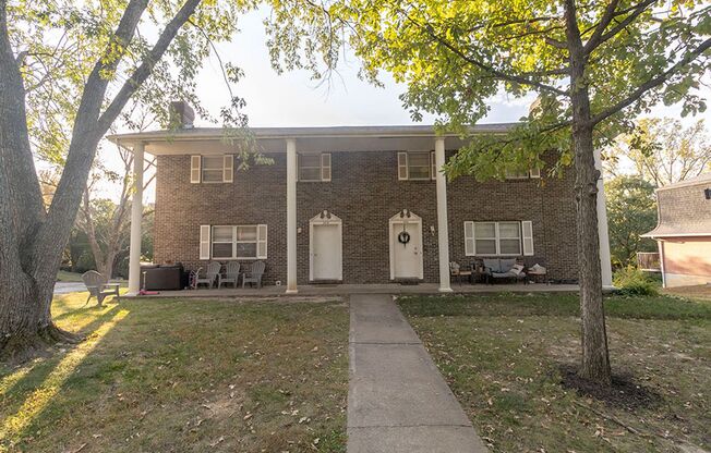 Charming and Spacious South Side 3-Bedroom Duplex