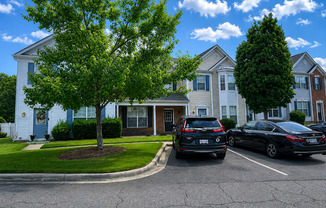 Beautiful 3-Bedroom Townhome in Beverly Crest