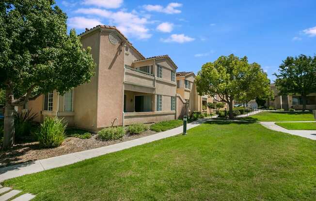 take a stroll through the grounds at villas at houston levee west apartments in cord