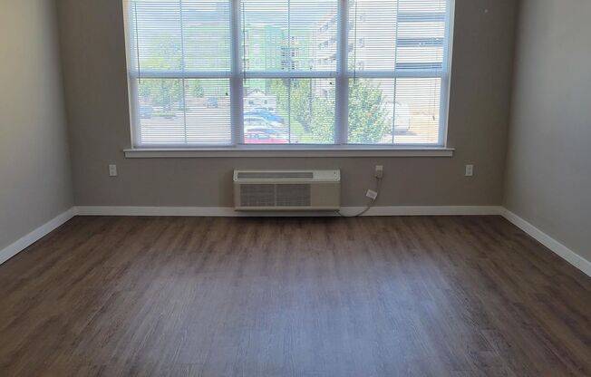 1 bed, 1 bath, 865 sqft, $2,570, Unit 217