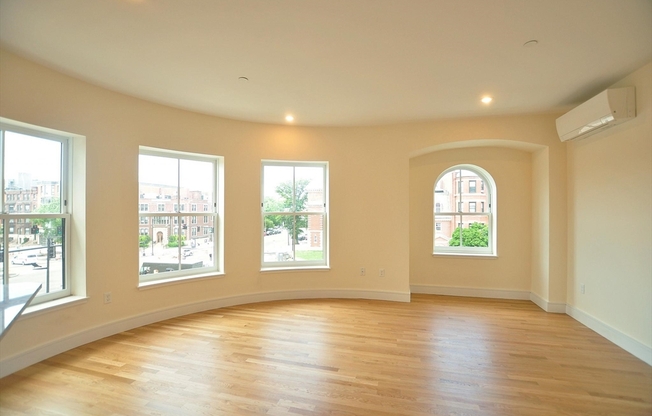 1 bed, 1 bath, 750 sqft, $3,600, Unit 7