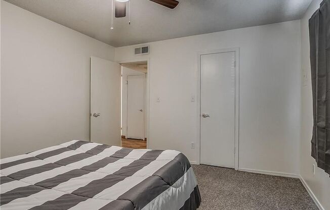 1 bed, 1 bath, $900, Unit #142