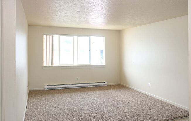 2 Bedroom at the Parkway Apartments in South Corvallis