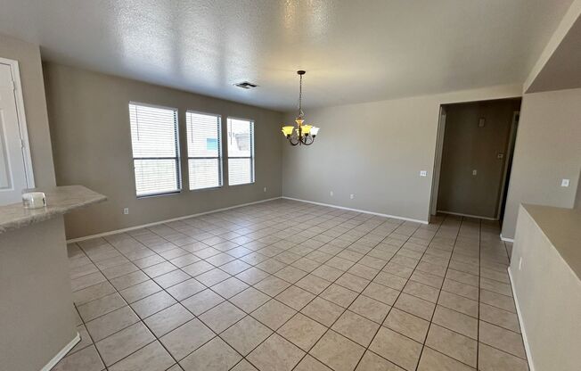 Spacious single story Peoria stunner w/New Carpet; 3 Car Garage