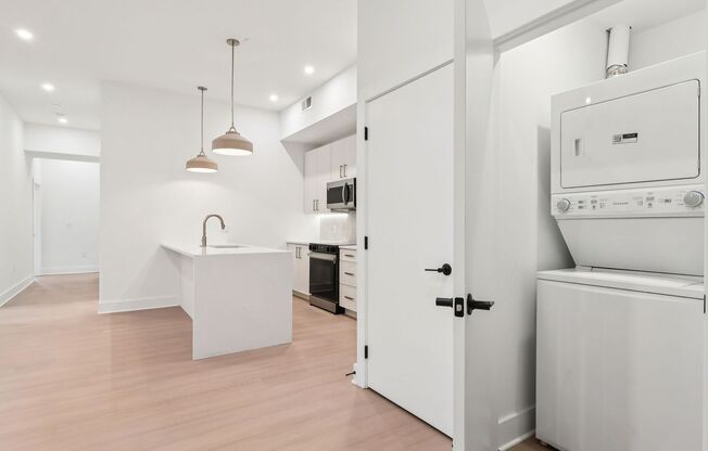 3 beds, 2 baths, 1,250 sqft, $3,667, Unit 110