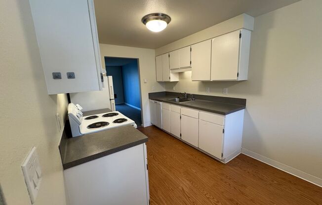 Village Monroe Apartments