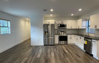 1061 NW 31 ST