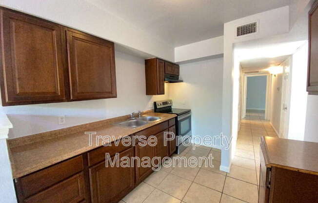 6810 TRL LK DR