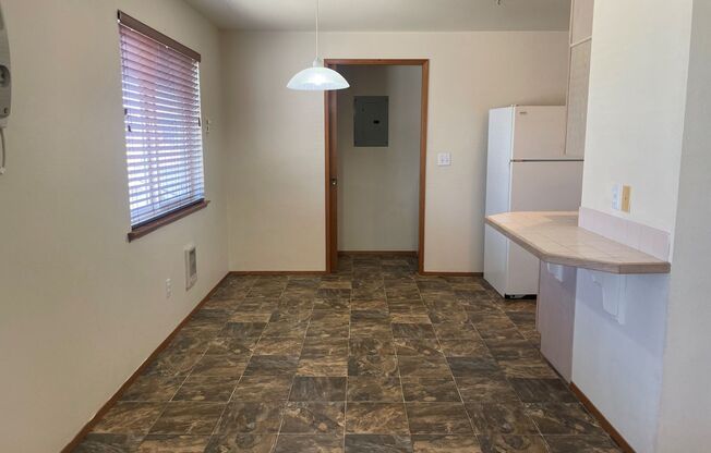 2 beds, 1 bath, 950 sqft, $1,495, Unit A