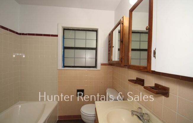 4 beds, 2 baths, $1,075