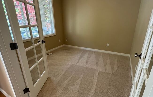 3bd/2.5ba Renton Home